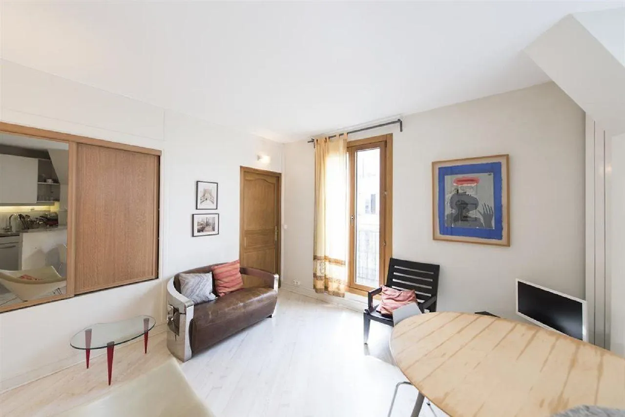 דירה פריז Studio In The 17Th